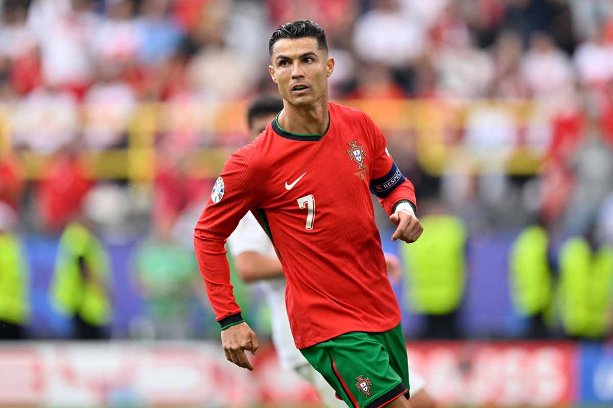 พรีวิว ฟุตบอลยูโร 2024 : โปรตุเกส พบ สโลวีเนีย พรีวิว ฟุตบอลยูโร 2024 : โปรตุเกส พบ สโลวีเนีย