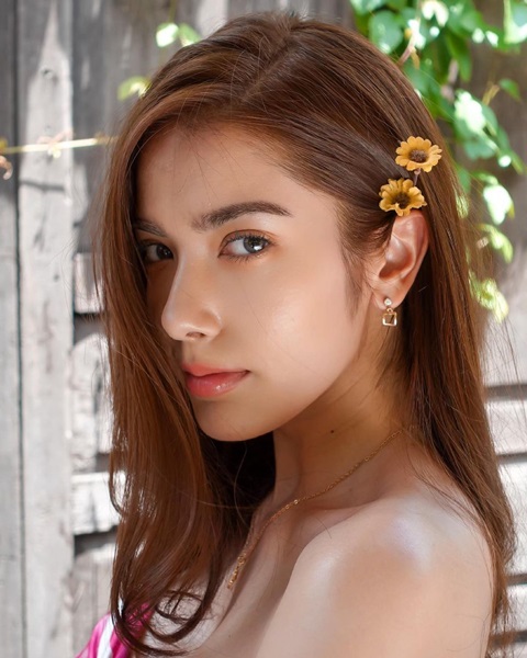 เกรซ พัชร์สิตา Swab จมูกให้คุณแม่ เพื่อตรวจเชื้อโควิด-19 เกรซ พัชร์สิตา Swab จมูกให้คุณแม่ เพื่อตรวจเชื้อโควิด-19