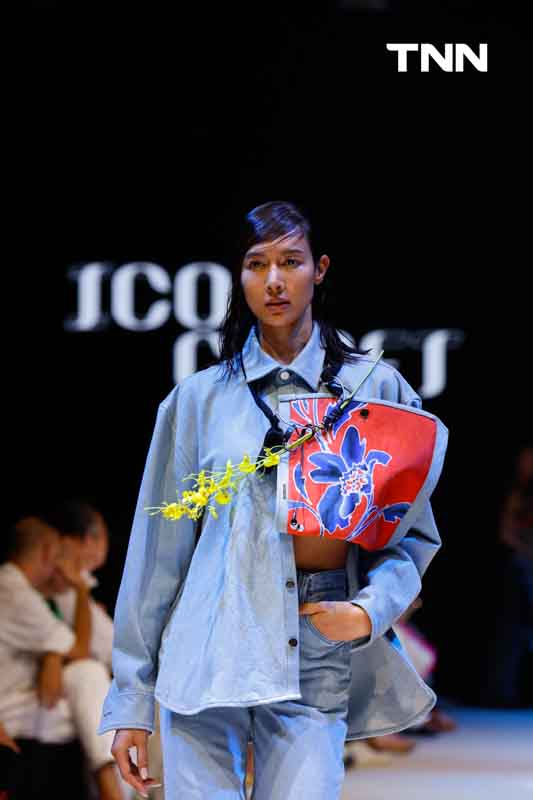 บาติกไทยสู่เวทีแฟชั่นสุดยิ่งใหญ่ “ELLE Fashion Week 2024” ในโชว์พิเศษ “Timeless Crafting with Batik” บาติกไทยสู่เวทีแฟชั่นสุดยิ่งใหญ่ “ELLE Fashion Week 2024” ในโชว์พิเศษ “Timeless Crafting with Batik”