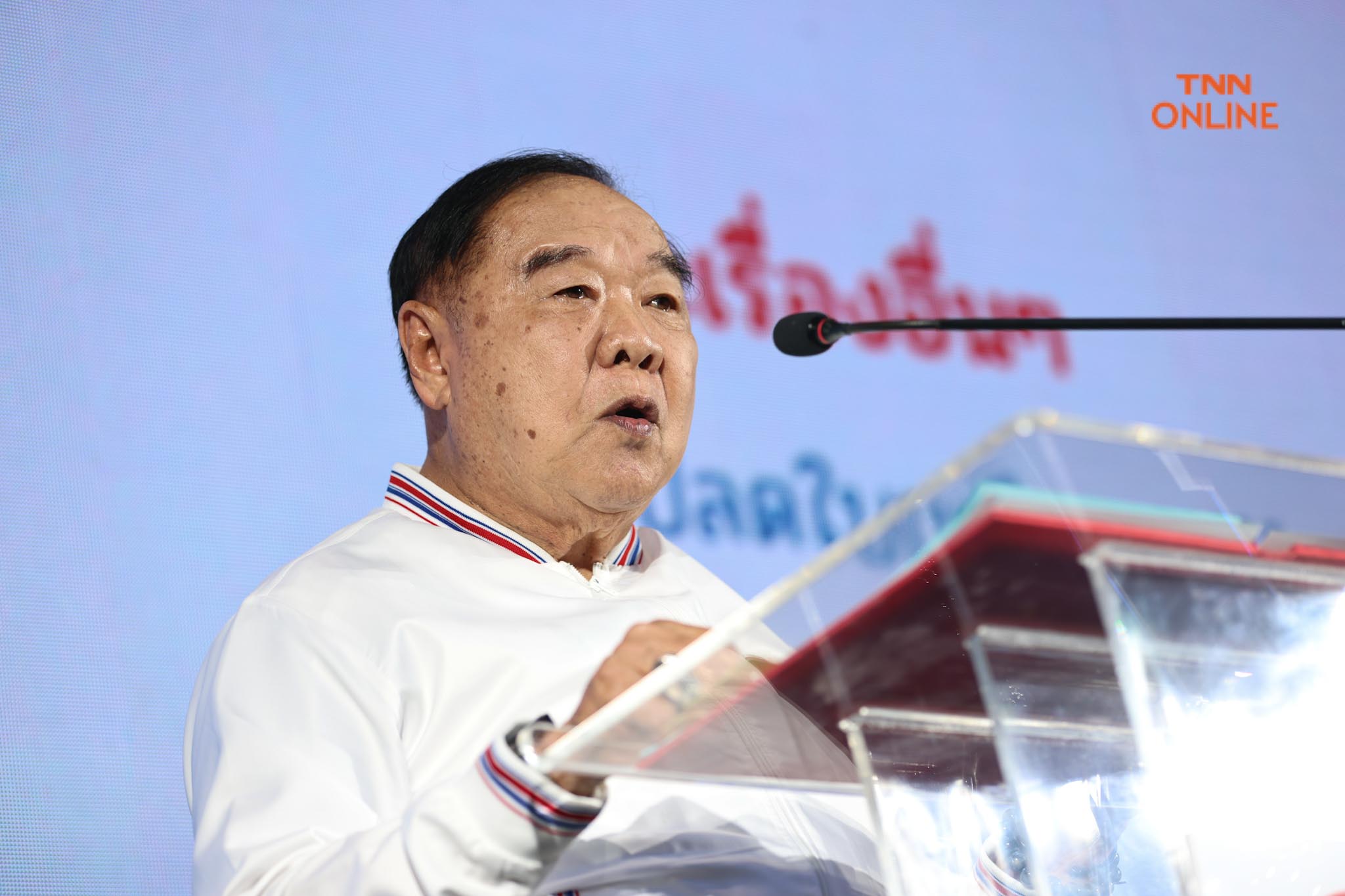 พล.อ.ประวิตรเปิดนโยบาย เพิ่มเงินบัตรสวัสดิการแห่งรัฐ 700 บาท/เดือน