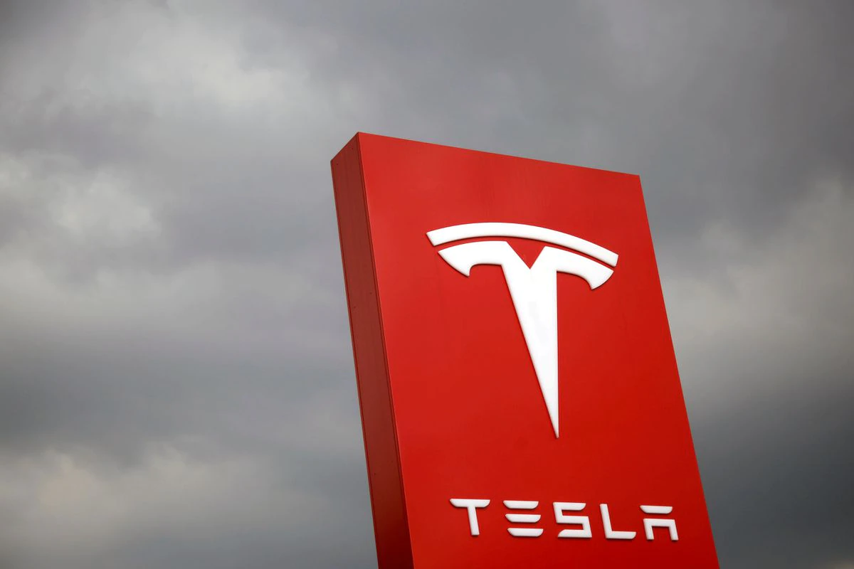 สาวเมืองฟิลาเดเฟียคลอดลูกบนรถ Tesla ขณะอยู่ในโหมด autopilot สาวเมืองฟิลาเดเฟียคลอดลูกบนรถ Tesla ขณะอยู่ในโหมด autopilot