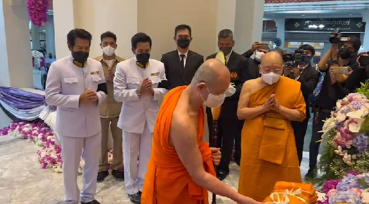 ครอบครัว บรรลือฤทธิ์ ร่วมส่ง คุณแม่ปรางทิพย์ ครั้งสุดท้าย