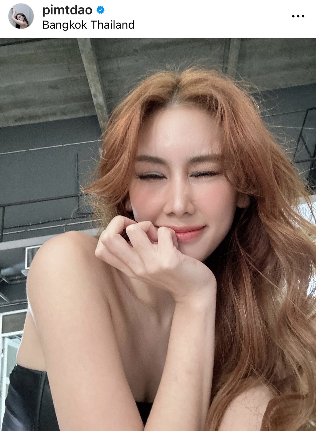 ดาว พิมพ์ทอง ทัวร์ลงใช้อภิสิทธิ์ดารา โชว์ภาพคู่ แจ็คสัน หวัง