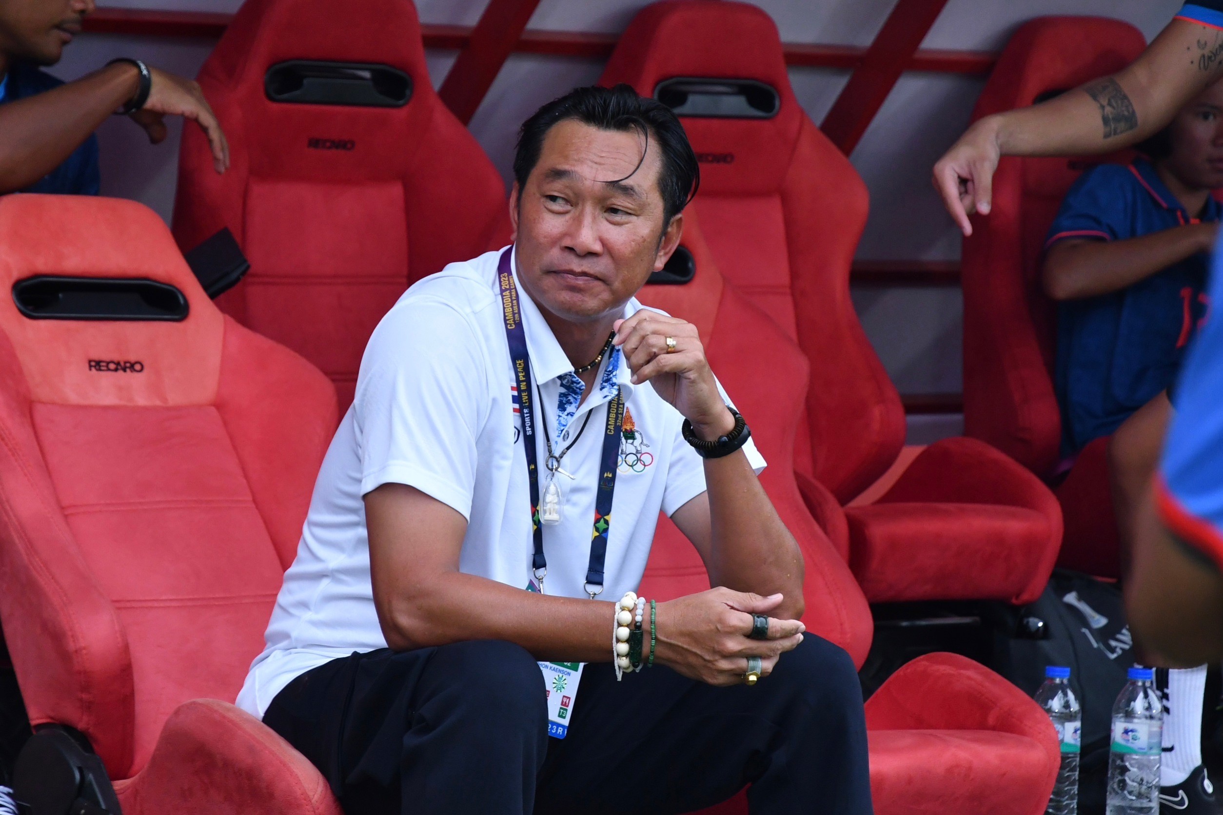 'โค้ชก้าง' ยังไม่ประทับใจผลงานแม้ 'ชบาแก้ว' เปิดหัวซีเกมส์ถล่มสิงคโปร์ 4-0 'โค้ชก้าง' ยังไม่ประทับใจผลงานแม้ 'ชบาแก้ว' เปิดหัวซีเกมส์ถล่มสิงคโปร์ 4-0