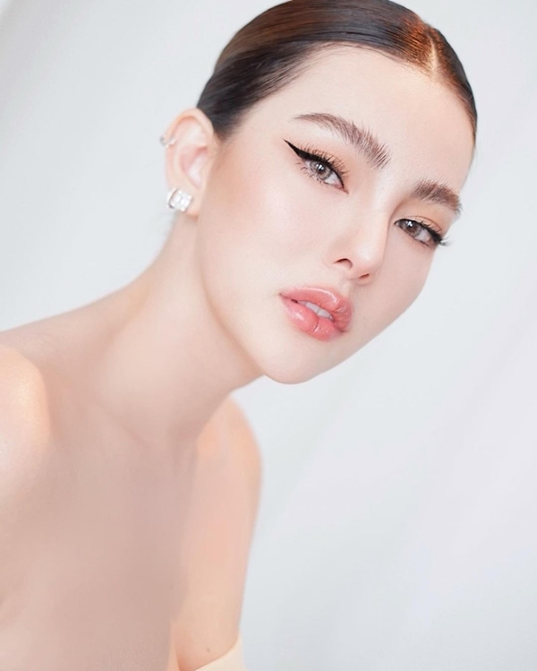 ดิว อริสรา ฟ้อง 10 ล้าน!! เบล บุษยา ข้อหาหมิ่นประมาท ดิว อริสรา ฟ้อง 10 ล้าน!! เบล บุษยา ข้อหาหมิ่นประมาท