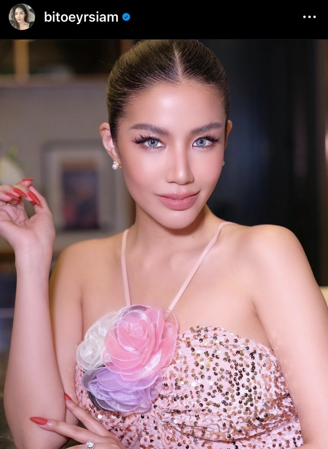 ใบเตย สุธีวัน โพสต์คำคม ก่อนเข้าฟังคำสั่งฟ้องคดี Forex-3D ใบเตย สุธีวัน โพสต์คำคม ก่อนเข้าฟังคำสั่งฟ้องคดี Forex-3D