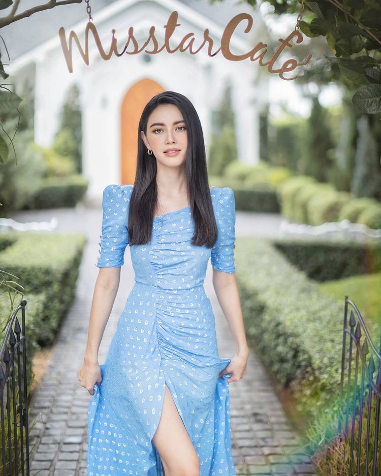'ใหม่ ดาวิกา' สอบวิทยานิพนธ์ผ่าน เตรียมเป็นมหาบัณฑิตป้ายแดง 'ใหม่ ดาวิกา' สอบวิทยานิพนธ์ผ่าน เตรียมเป็นมหาบัณฑิตป้ายแดง