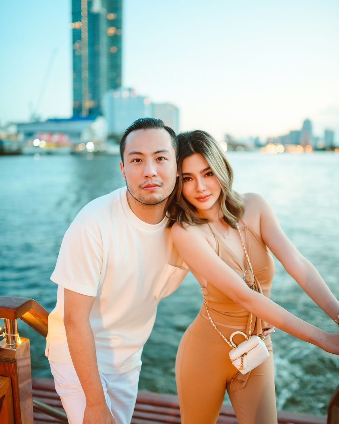 ฟาดกลับ!! ดิว อริสรา เปิดใจเคลียร์ทุกประเด็นร้อน ฟาดกลับ!! ดิว อริสรา เปิดใจเคลียร์ทุกประเด็นร้อน