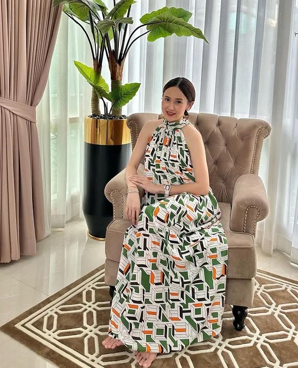 สามี แยม ธมลพรรณ์ ให้การปฏิเสธคดีทำเว็บพนันออนไลน์ เว็บลามก และฟอกเงิน หลังศาลนัดสอบปากคำ
