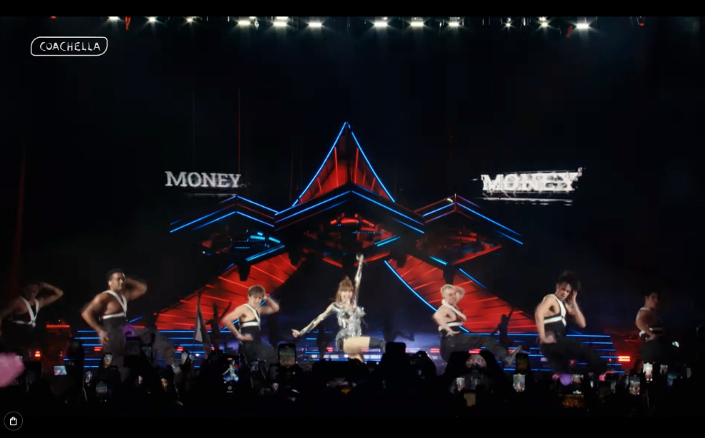 'ลิซ่า' ผงาดที่ Coachella!! นักร้องไทยคนแรกขึ้นโชว์เป็นศิลปินเฮดไลน์ พา MONEY ครองเทรนด์ 