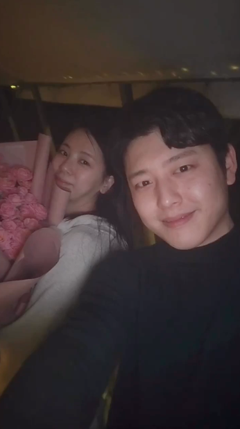 ฮันนีมูนในไทย!! 'คังจุน C-Clown' สละโสดกับสาวสวยนอกวงการ ฮันนีมูนในไทย!! 'คังจุน C-Clown' สละโสดกับสาวสวยนอกวงการ