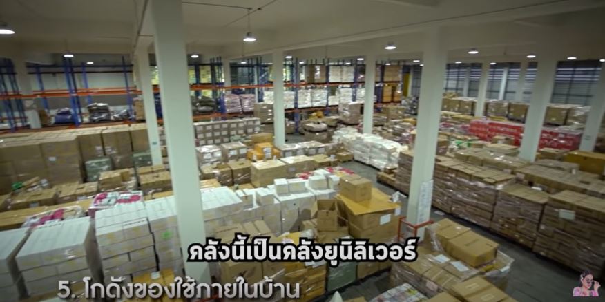 อลังการมาก!! พิมรี่พาย พาชมโกดัง 1000 ล้าน ที่ไม่เคยเปิดที่ไหนมาก่อน 