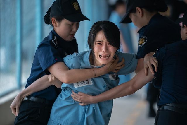 นางร้ายขวัญใจ!! ‘อิมจียอน’ จาก The Glory ลองพยากรณ์อากาศในรายการข่าวจริง