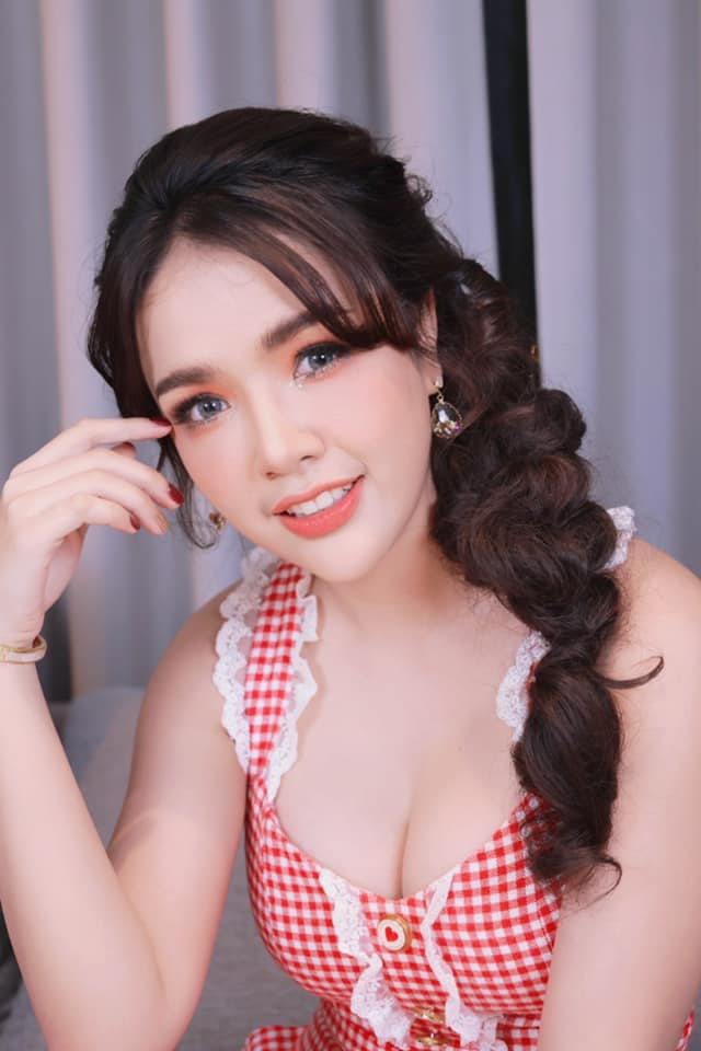 ความสวยเข้าที่!! เจนนี่ รัชนก หน้าก็เป๊ะ อกก็ปัง ความสวยเข้าที่!! เจนนี่ รัชนก หน้าก็เป๊ะ อกก็ปัง