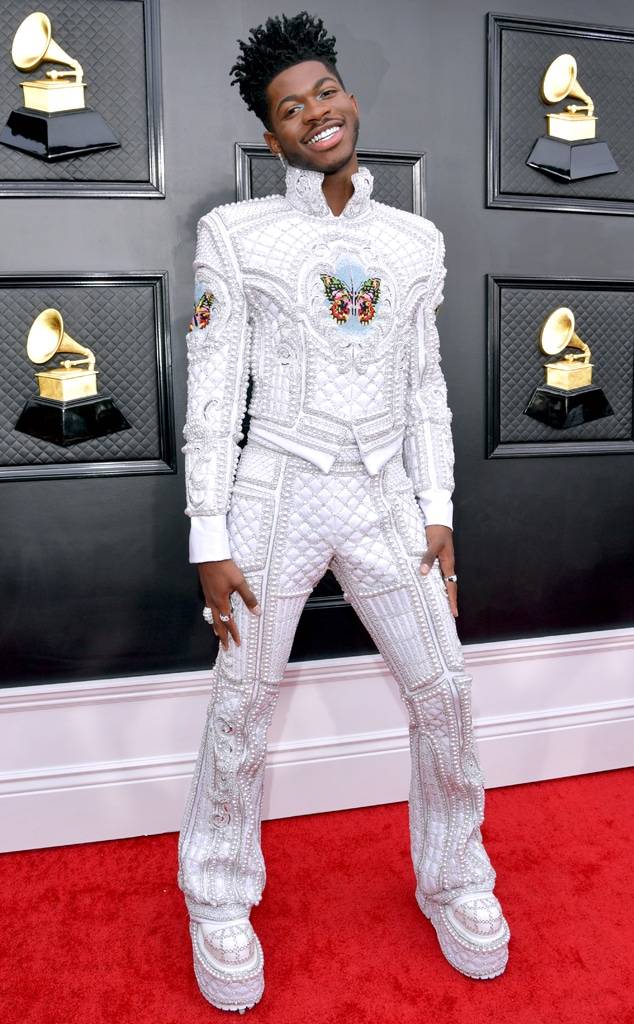 บิลลี ไอลิช, โอลิเวีย รอดริโก และ ดัว ลิปา นำทีมศิลปินเฉิดฉายบนพรมแดงงาน Grammy Awards ครั้งที่ 64 บิลลี ไอลิช, โอลิเวีย รอดริโก และ ดัว ลิปา นำทีมศิลปินเฉิดฉายบนพรมแดงงาน Grammy Awards ครั้งที่ 64