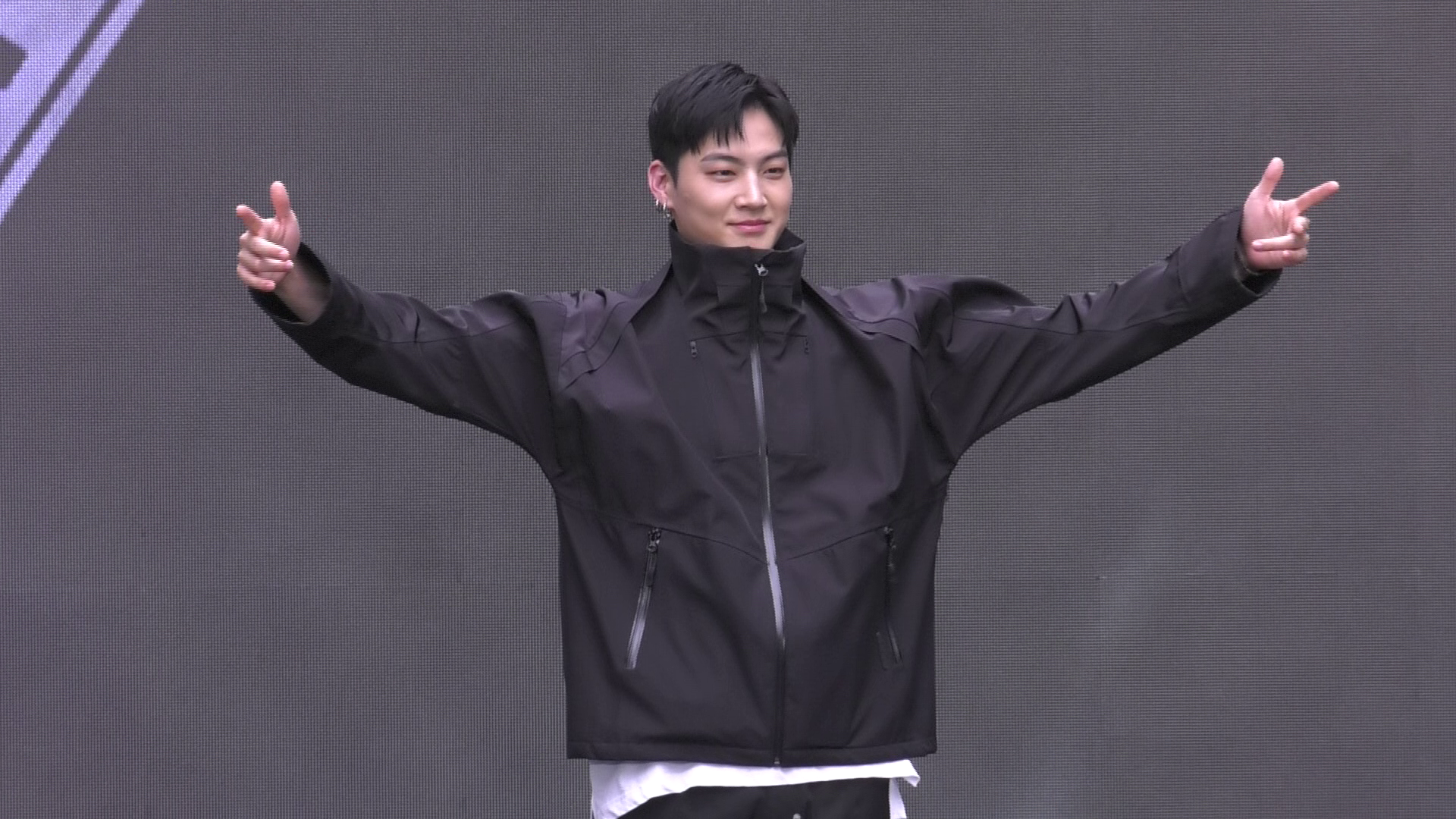 Jay B GOT7 เปิดตัวนิทรรศการอัลบั้ม Be Yourself เหล่าอากาเซ่ส่งเสียงกรี๊ดดังกระหึ่ม Jay B GOT7 เปิดตัวนิทรรศการอัลบั้ม Be Yourself เหล่าอากาเซ่ส่งเสียงกรี๊ดดังกระหึ่ม
