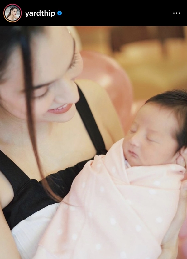 หยาดทิพย์ พาน้องเมย่า กลับบ้าน โพสต์ภาพอวดความน่ารัก หยาดทิพย์ พาน้องเมย่า กลับบ้าน โพสต์ภาพอวดความน่ารัก