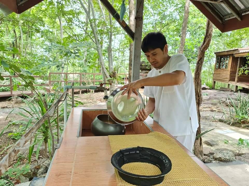 ความสุขวัย 41 ปี ไผ่ พงศธร เคลียร์งานไปปฏิบัติธรรมในวันเกิด ความสุขวัย 41 ปี ไผ่ พงศธร เคลียร์งานไปปฏิบัติธรรมในวันเกิด