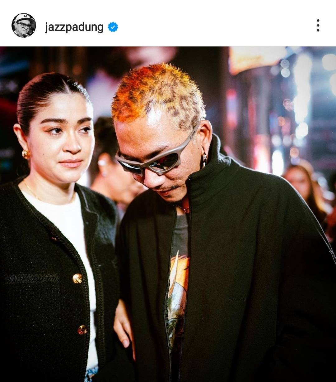 แจ๊ส ชวนชื่น  ถูกปาน้ำแข็งใส่ขณะเล่นคอนเสิร์ต ด้าน แจง โพสต์เดือด คนไม่มีจิตสำนึกควรนอนอยู่บ้าน