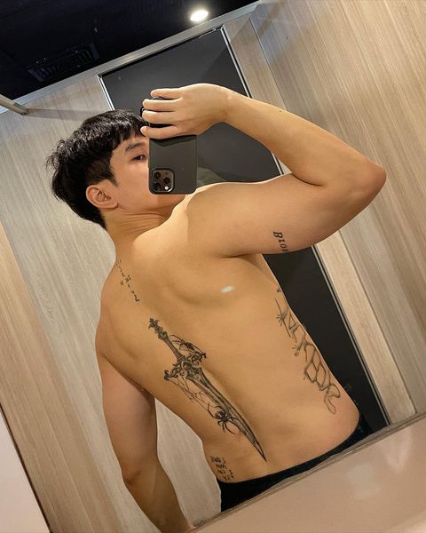 “เฟียต ภัชทา” อวดกล้ามแน่น ลั่นปั้นมา 1 ปีเต็ม (มีคลิป) “เฟียต ภัชทา” อวดกล้ามแน่น ลั่นปั้นมา 1 ปีเต็ม (มีคลิป)