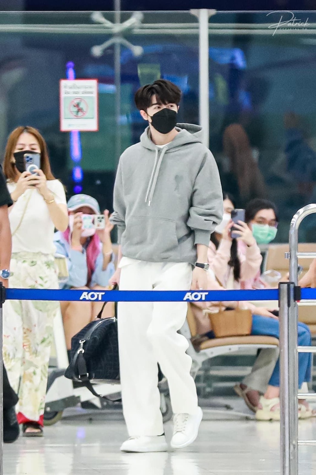  “แพทริค ณัฐวรรธ์” ไปสานฝันต่อ บินกลับจีน แฟนคลับติดแฮชแท็ก #ไว้เจอกันใหม่นะคับแพทริค