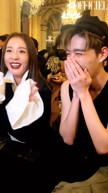 ‘พีพี กฤษฏ์ - ซานดาร่า ปาร์ค’!! กระทบไหล่ร่วมชมแฟชั่นโชว์แบรนด์หรูที่ปารีส (มีคลิป) ‘พีพี กฤษฏ์ - ซานดาร่า ปาร์ค’!! กระทบไหล่ร่วมชมแฟชั่นโชว์แบรนด์หรูที่ปารีส (มีคลิป)