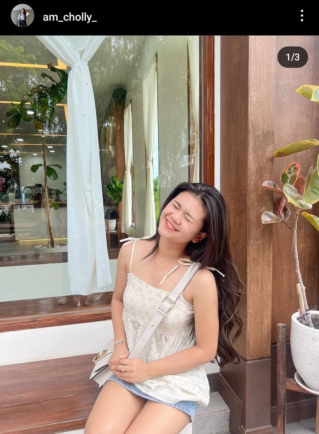 นักร้องดัง แอ้ม ชลธิชา ประสบอุบัติเหตุรถพุ่งชนศาลาข้างทาง นักร้องดัง แอ้ม ชลธิชา ประสบอุบัติเหตุรถพุ่งชนศาลาข้างทาง