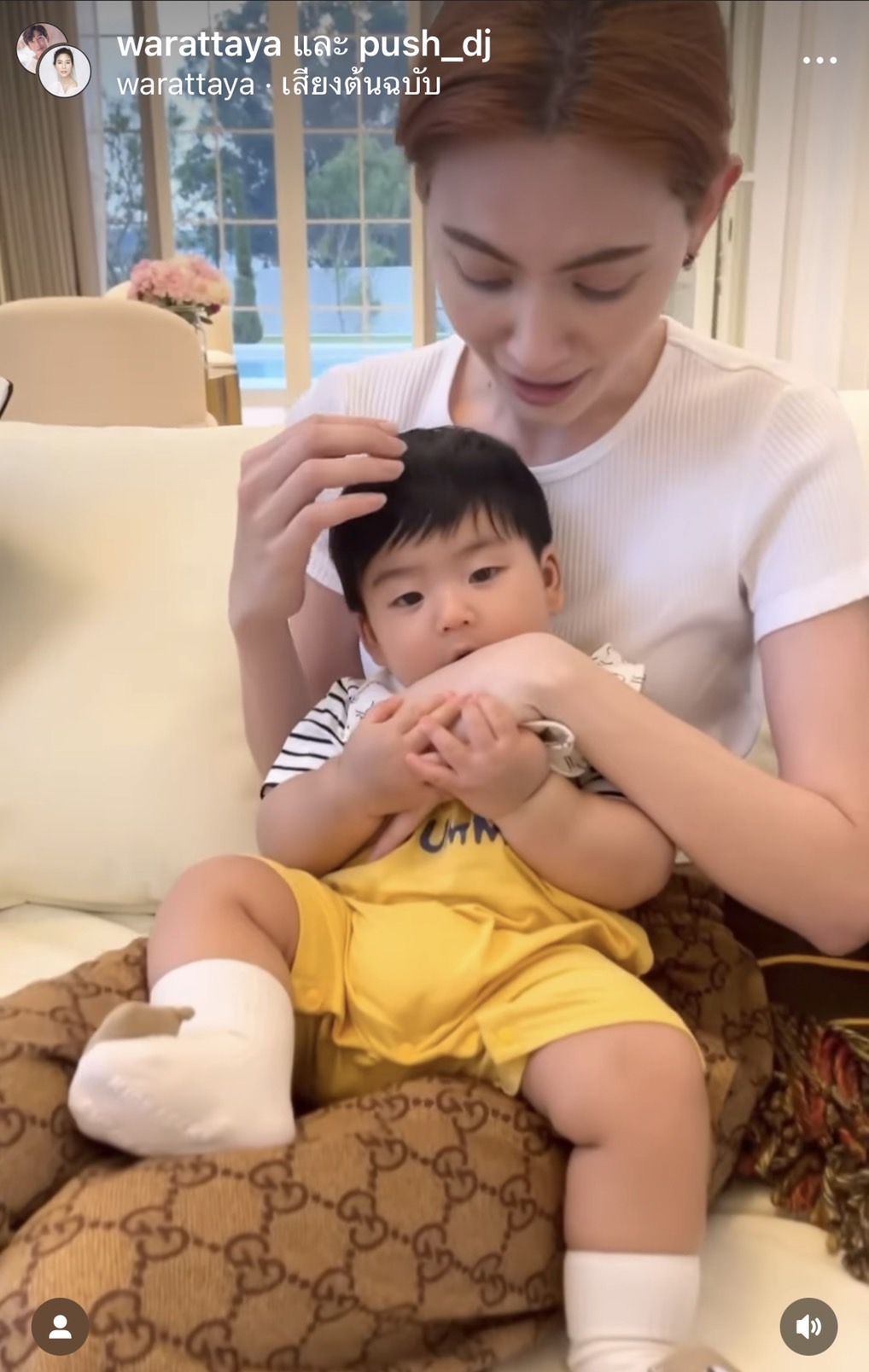 ใหม่ ดาวิกา เนื้อหอมจน น้องพีร์เจ อดใจไม่ไหว ขอกัดขอหยิกหน่อยนะ... ใหม่ ดาวิกา เนื้อหอมจน น้องพีร์เจ อดใจไม่ไหว ขอกัดขอหยิกหน่อยนะ...