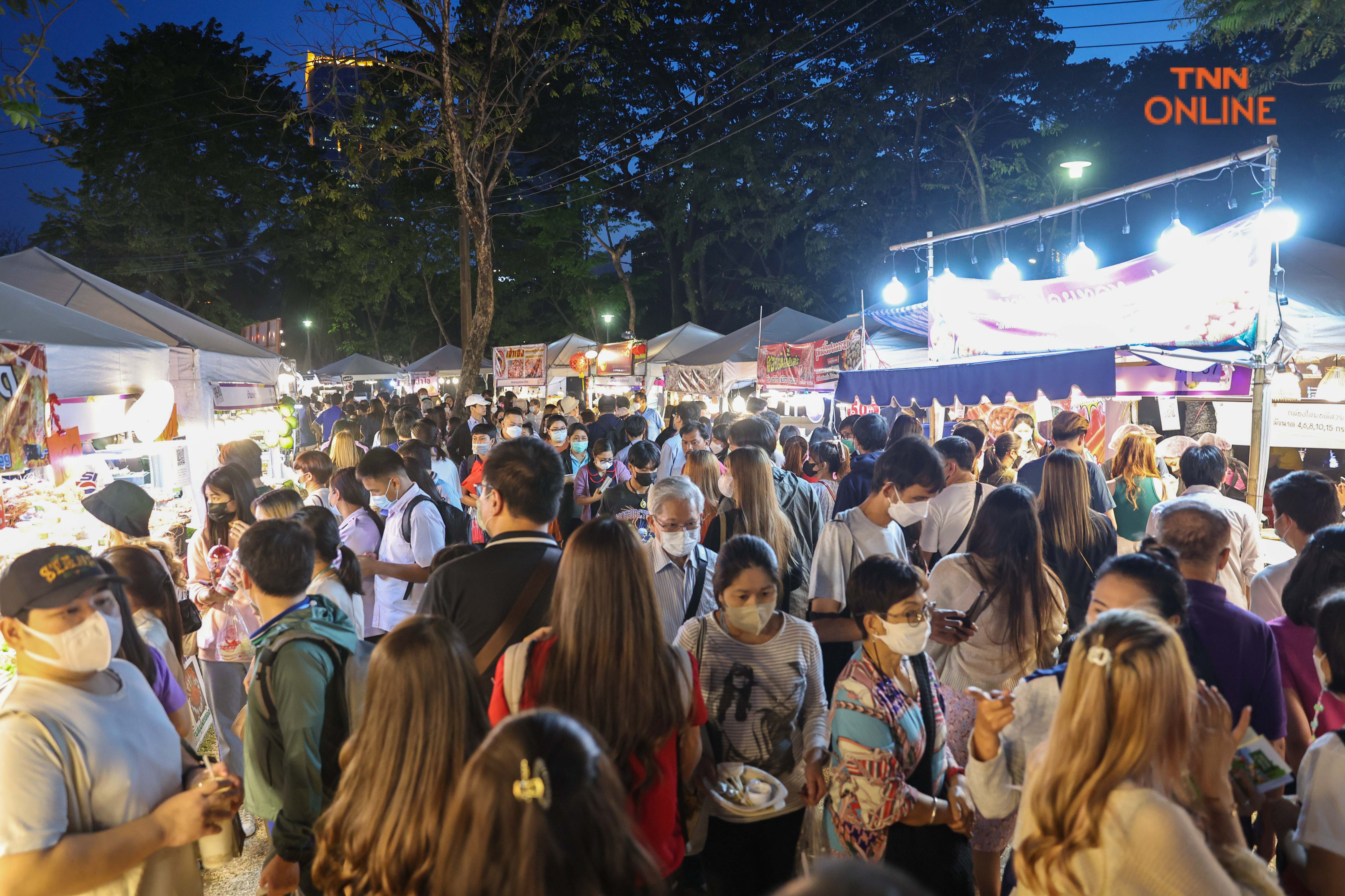 เที่ยว ช้อป กาชาด 2565 ประชาชนทยอยเข้าร่วมงานแน่นสวนลุมพินี