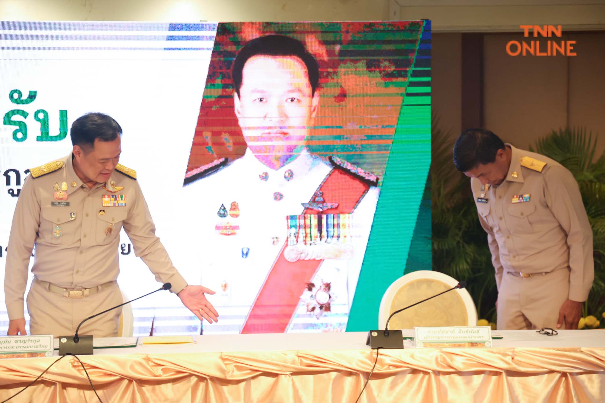 อนุทิน พบ ชัชชาติ มอบนโยบายให้กับกรุงเทพมหานคร