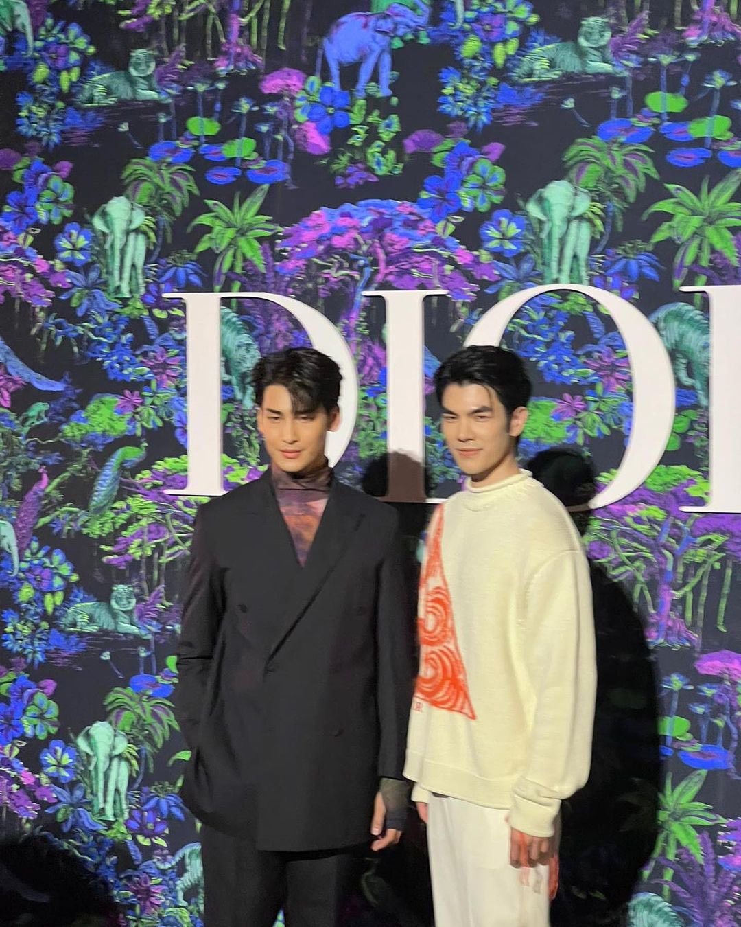 หล่อติดเทรนด์โลก มาย-อาโป ร่วมชมแฟชั่นโชว์ Dior ที่ มุมไบ 