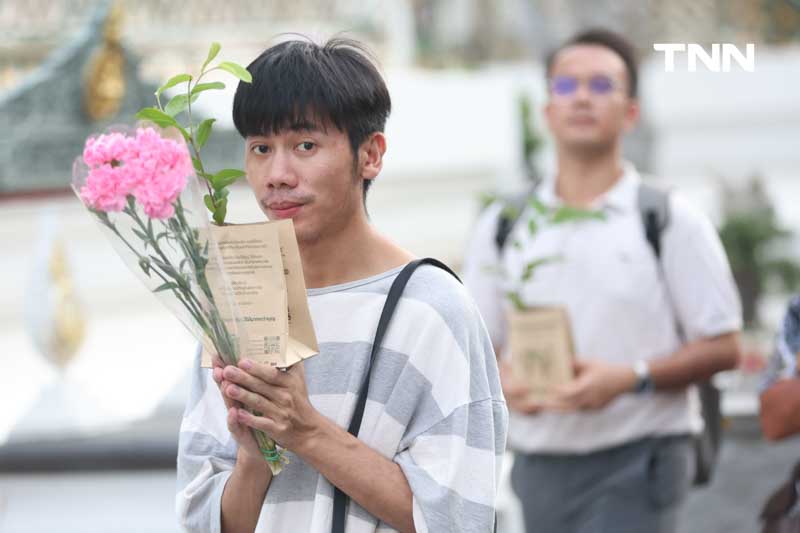 เวียนเทียนต้นไม้ “วิสาขบูชา” ลดเผาธูป-เทียน ก่อวิกฤตฝุ่น PM2.5 เวียนเทียนต้นไม้ “วิสาขบูชา” ลดเผาธูป-เทียน ก่อวิกฤตฝุ่น PM2.5