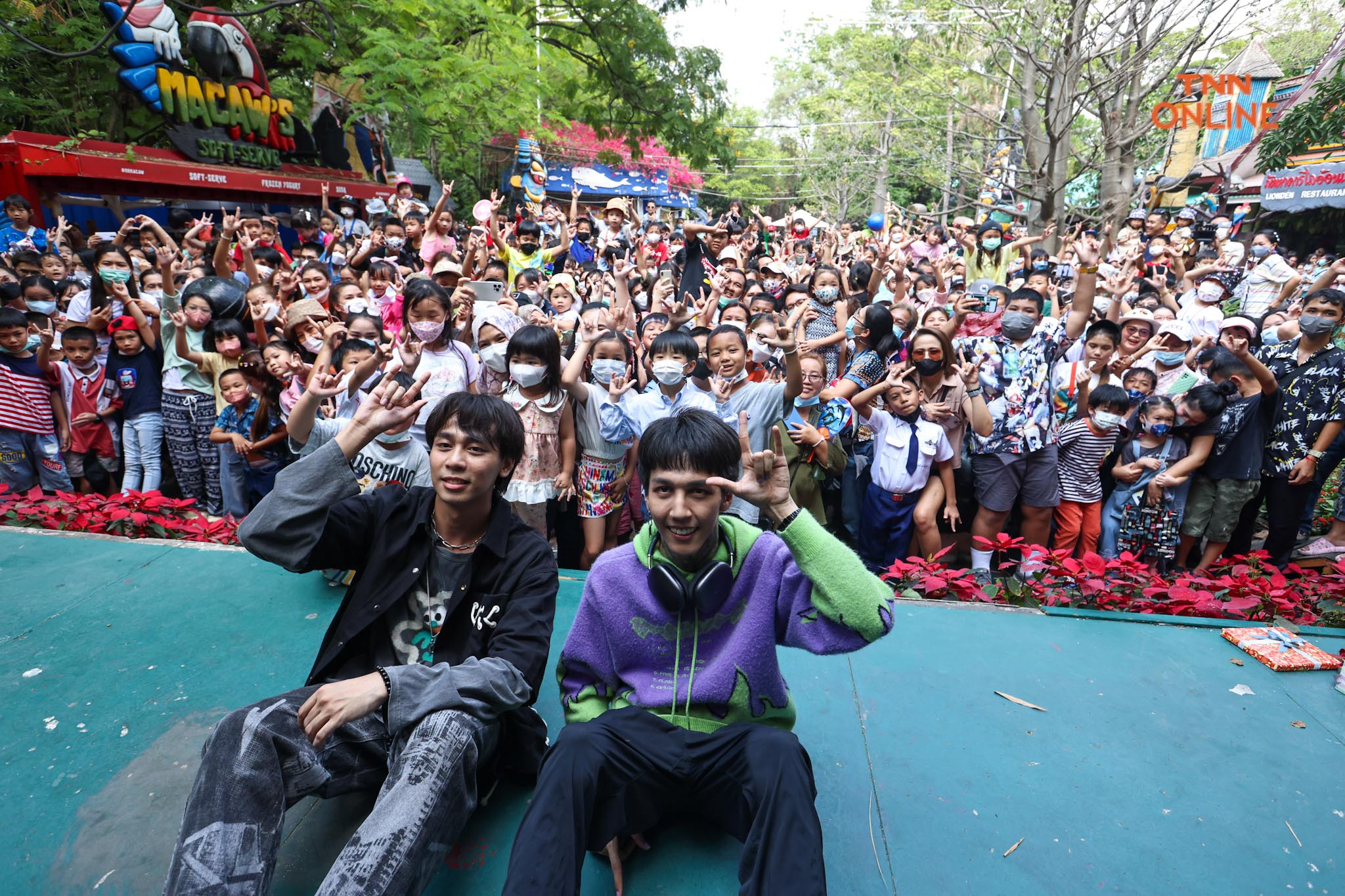ทรงอย่างแบด”กระหึ่ม ฮาย-เซน บุกเซอร์ไพรส์น้องๆในวันเด็ก