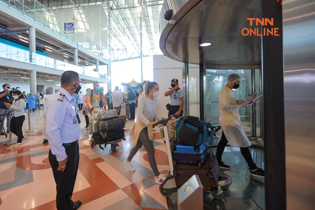 เปิดประเทศวันแรก สุวรรณภูมิรับนักท่องเที่ยวกว่า 3,000 คน จาก 61 เที่ยวบิน เปิดประเทศวันแรก สุวรรณภูมิรับนักท่องเที่ยวกว่า 3,000 คน จาก 61 เที่ยวบิน
