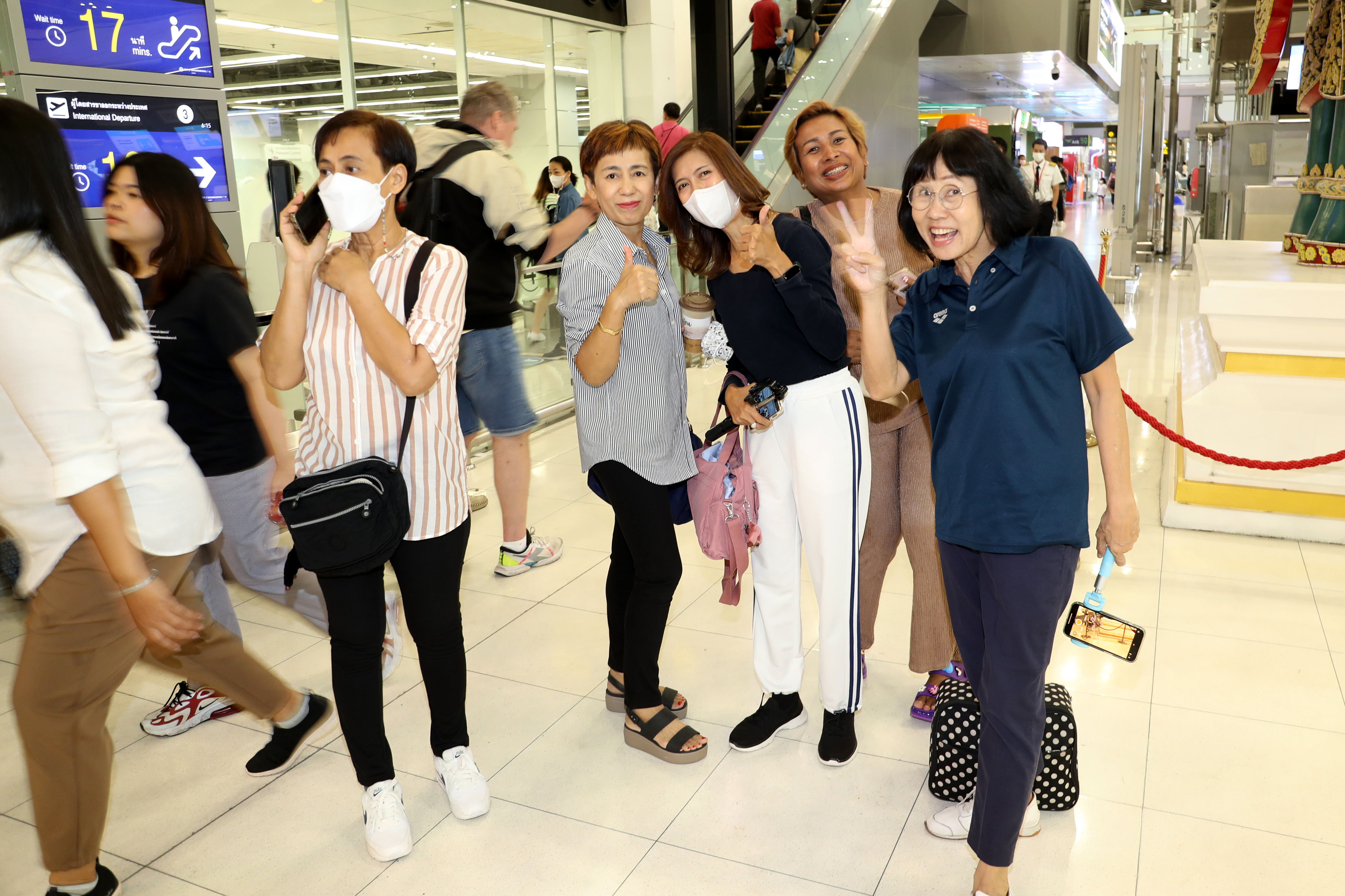'ว่ายน้ำทีมชาติไทย' มุ่งหน้าสู่กัมพูชาหวังกวาดทองซีเกมส์ 2023 'ว่ายน้ำทีมชาติไทย' มุ่งหน้าสู่กัมพูชาหวังกวาดทองซีเกมส์ 2023