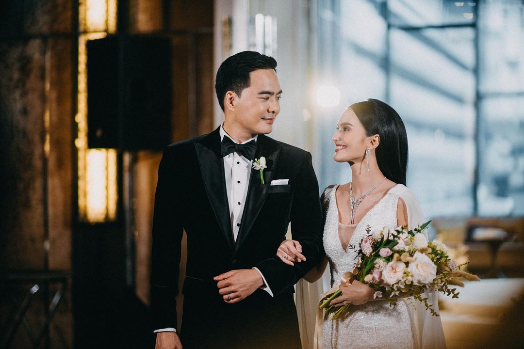 เคลลี่ ตอบชัดปิดฉากชีวิตคู่เลิกภรรยา นาย ชนุชตรา จริง จบรักต่างวัยอายุห่างกัน 22 ปี เคลลี่ ตอบชัดปิดฉากชีวิตคู่เลิกภรรยา นาย ชนุชตรา จริง จบรักต่างวัยอายุห่างกัน 22 ปี