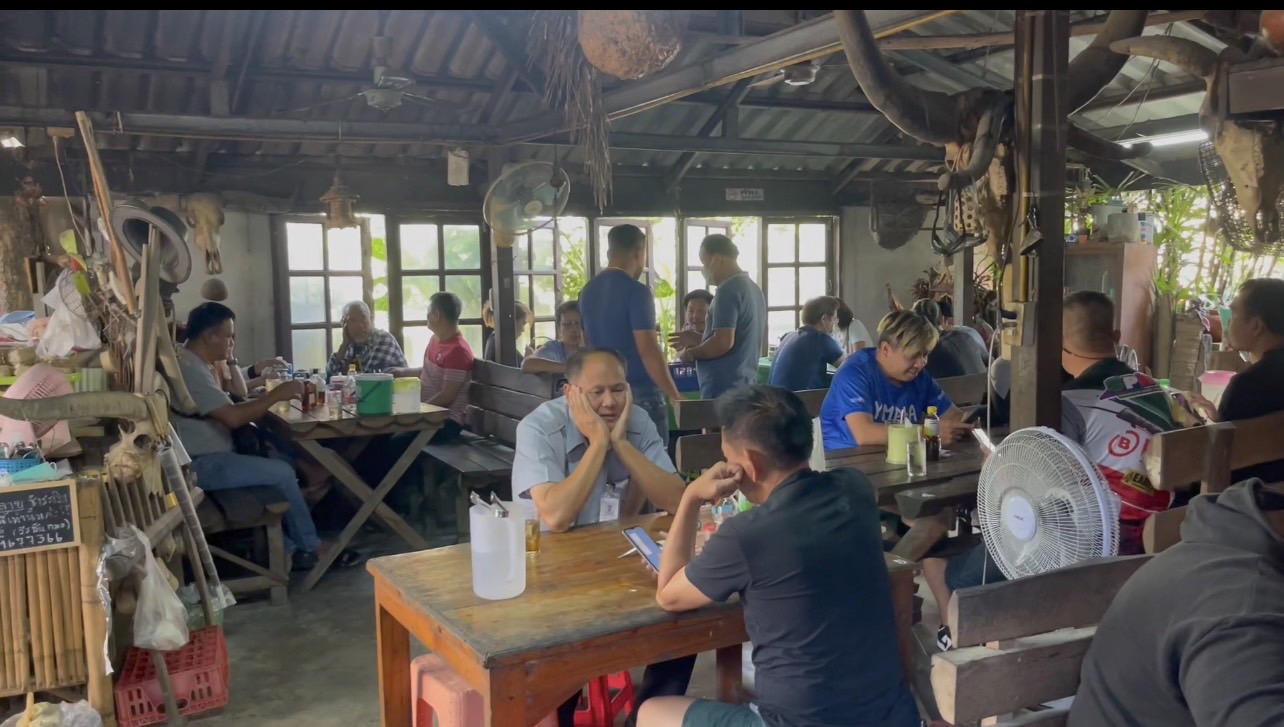 ลาบ อาหารขายดีรับปีใหม่ เชื่อกินแล้วมีโชคลาภ ลาบ อาหารขายดีรับปีใหม่ เชื่อกินแล้วมีโชคลาภ