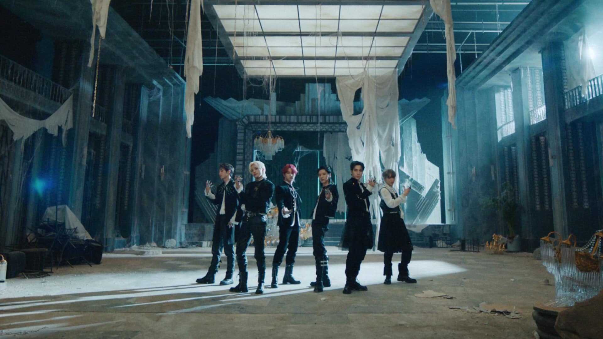 เปิดประวัติ WayV บอยแบนด์ฮอต! โผล่เซอร์ไพรส์ “ร้องข้ามกำแพง” เปิดประวัติ WayV บอยแบนด์ฮอต! โผล่เซอร์ไพรส์ “ร้องข้ามกำแพง”
