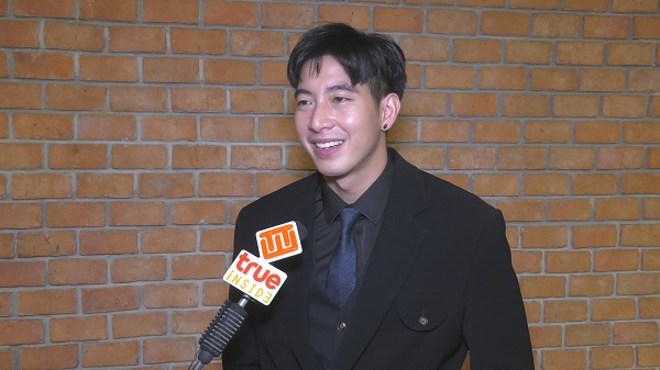 โตโน่ ชม ณิชา ทำงานเก่ง เผยฝ่ายหญิงให้แว่นตาเป็นของขวัญวันเกิด   (มีคลิป)