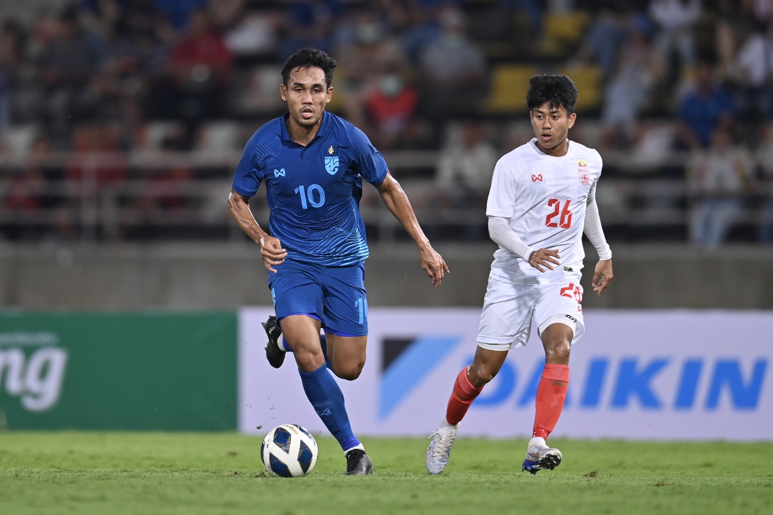 'มาโน่ & ธีรศิลป์' แสดงทรรศนะหลังเกมอุ่นเครื่อง ไทยชนะเมียนมา 6-0 'มาโน่ & ธีรศิลป์' แสดงทรรศนะหลังเกมอุ่นเครื่อง ไทยชนะเมียนมา 6-0