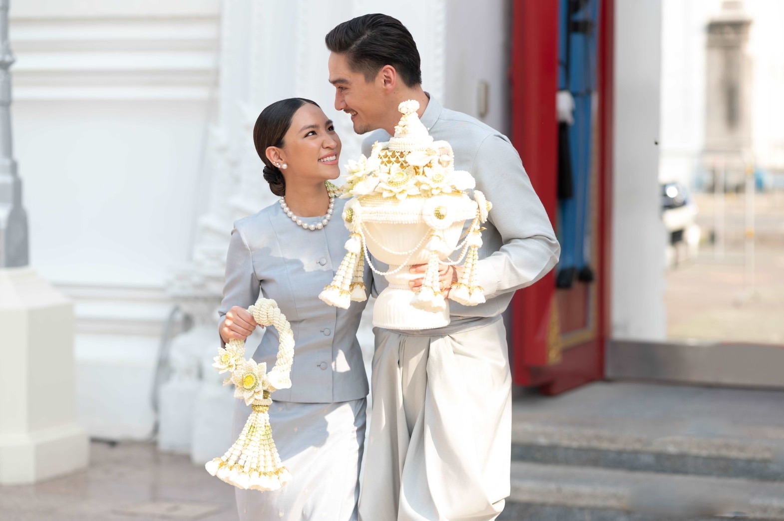 ประมวลภาพงานช่วงเช้า อนันดา-ณิชชา เข้าพิธีมงคลสมรสชื่นมื่น! ประมวลภาพงานช่วงเช้า อนันดา-ณิชชา เข้าพิธีมงคลสมรสชื่นมื่น!