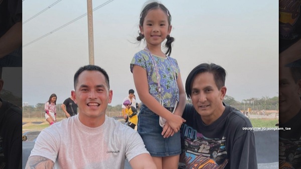 “พีท ทองเจือ”เผย “สงกรานต์-แมท” มาเล่นเซิร์ฟสเก็ตด้วยกัน (มีคลิป) “พีท ทองเจือ”เผย “สงกรานต์-แมท” มาเล่นเซิร์ฟสเก็ตด้วยกัน (มีคลิป)