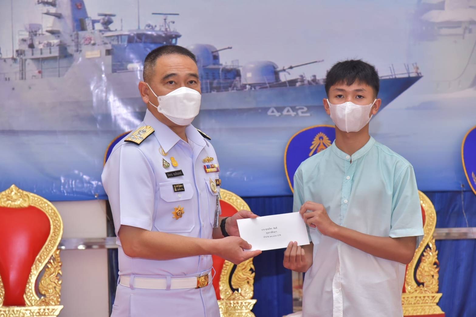 ผบ.ทร.ทำบุญครบ 100 วัน กำลังพลที่เสียชีวิตจากเรือหลวงสุโขทัยอับปาง