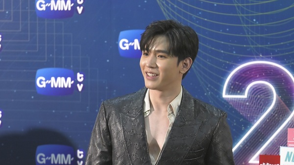  “นิว ฐิติภูมิ” คอนเฟิร์มจัดแฟนมีต แม้ถูกเลื่อนมาหลายครั้ง  (มีคลิป)