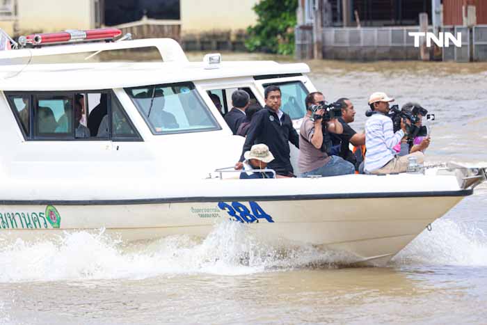 ”ชัชชาติ“ ลงเรือตรวจแนวคันกันน้ำ เตรียมรองรับน้ำเหนือลงมาถึงพื้นที่ กทม. ”ชัชชาติ“ ลงเรือตรวจแนวคันกันน้ำ เตรียมรองรับน้ำเหนือลงมาถึงพื้นที่ กทม.
