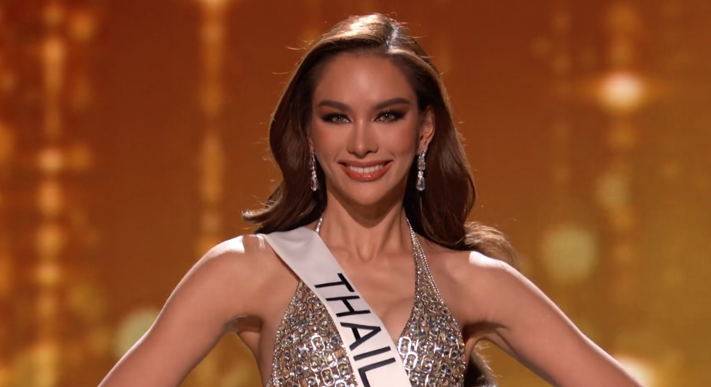 “แอนนา เสือ” รอบพรีลิมฯสุดปัง! กองแม่โพสต์คลิปชื่นชมดีเทลชุดราตรี “แอนนา เสือ” รอบพรีลิมฯสุดปัง! กองแม่โพสต์คลิปชื่นชมดีเทลชุดราตรี