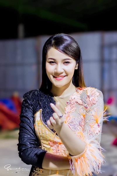 ใครเป็นใคร?! ย้อนดูรูปวัยเด็กของศิลปินคนดัง!!