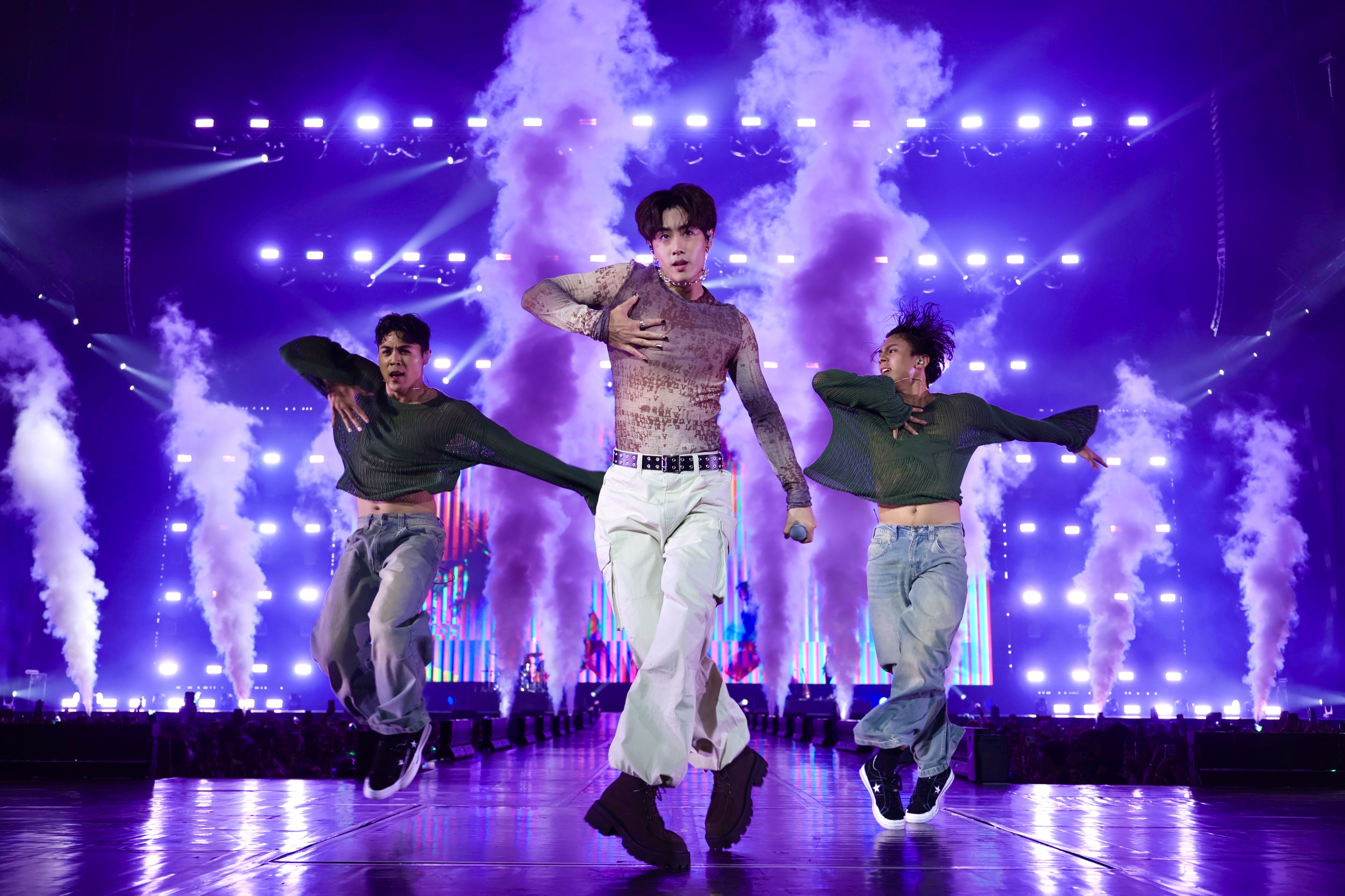 สีเขียวทั้งฮอลล์! ภาพบรรยากาศ คอนเสิร์ต Mark Tuan The Other Side Asia Tour ในวันแรก สีเขียวทั้งฮอลล์! ภาพบรรยากาศ คอนเสิร์ต Mark Tuan The Other Side Asia Tour ในวันแรก