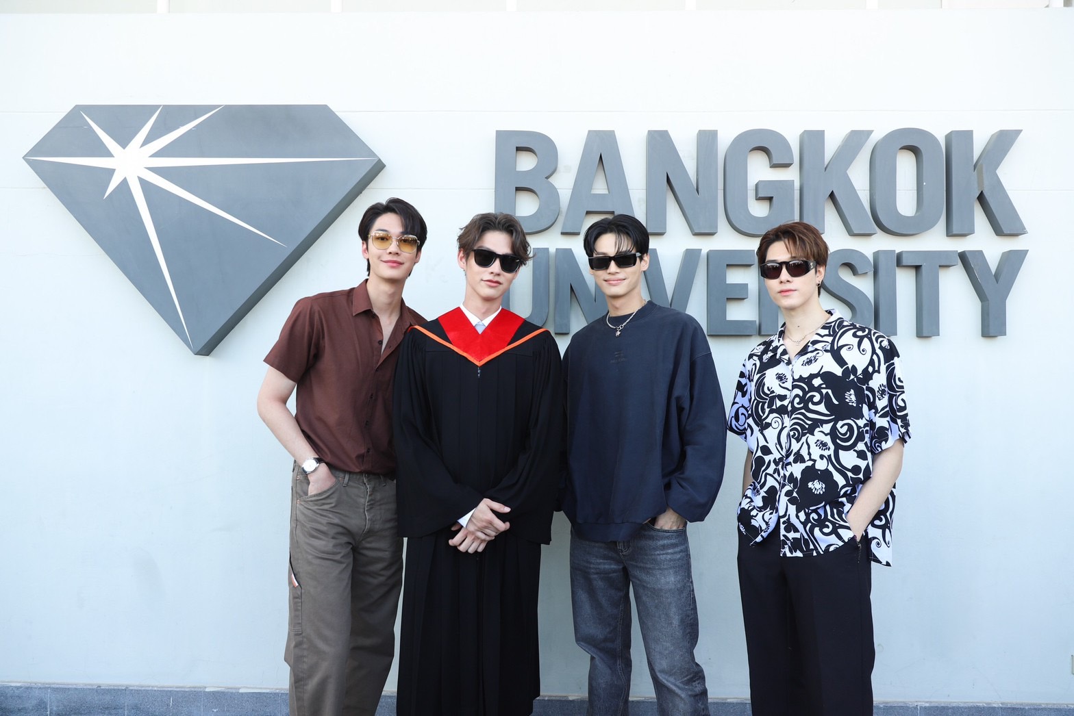 ไบร์ท วชิรวิชญ์ เผยความรู้สึกหลังคว้าปริญญาตรีได้สำเร็จ ไบร์ท วชิรวิชญ์ เผยความรู้สึกหลังคว้าปริญญาตรีได้สำเร็จ