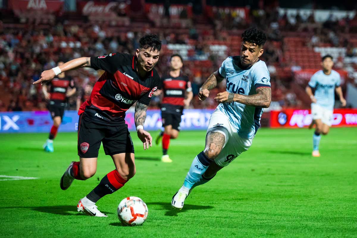 'ทรู แบงค็อก' ยิงนาทีบาป บุกไปทุบ 'เมืองทอง' คาบ้าน 2-1 'ทรู แบงค็อก' ยิงนาทีบาป บุกไปทุบ 'เมืองทอง' คาบ้าน 2-1